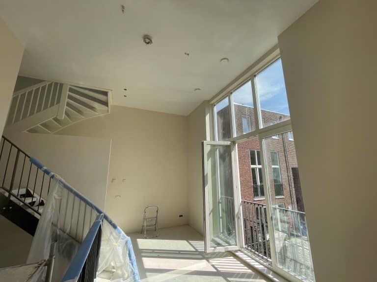Professioneel Latex Spuiten voor een Modern Huis in de Belgradostraat, Utrecht
