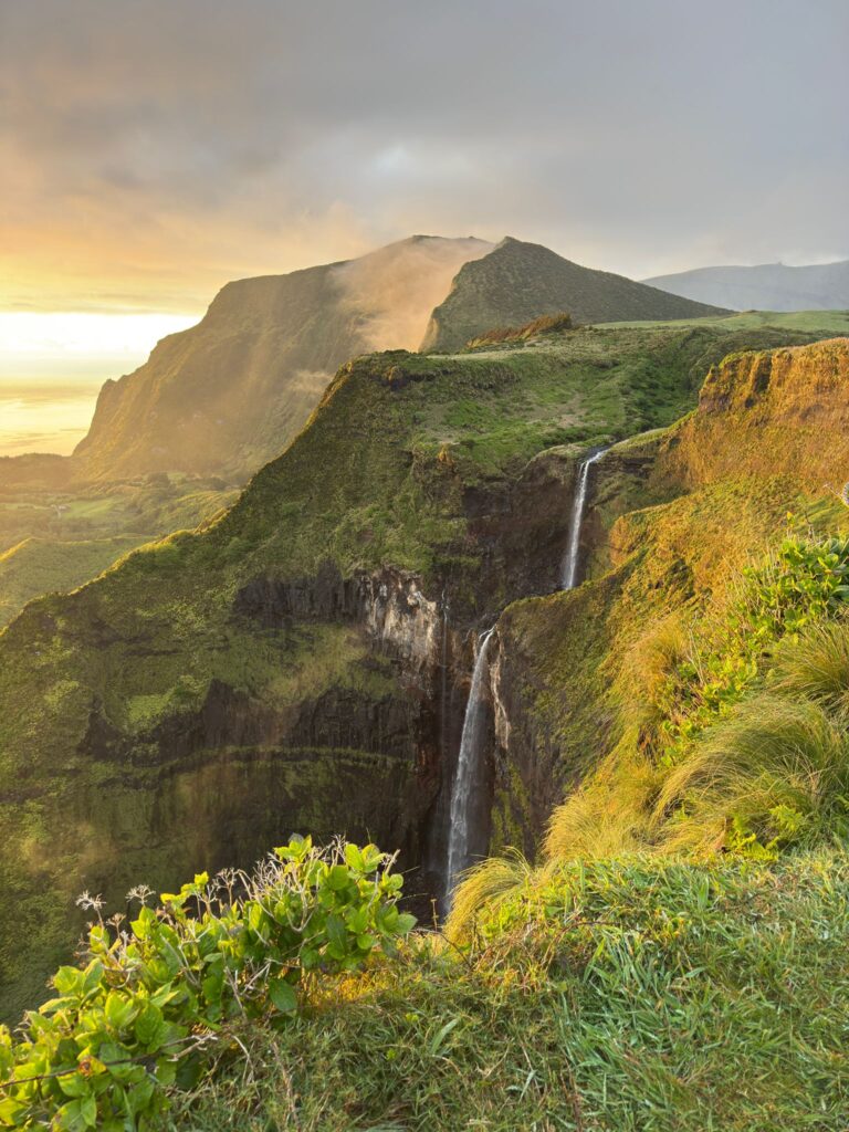 Waterval op Flores