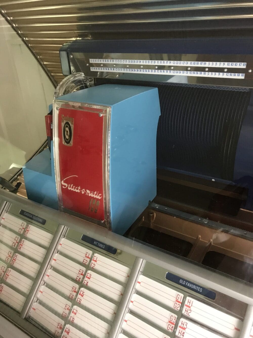 Seeburg HF100R Gerestaureerd 1954 Zéér mooi en goed! VERKOCHT - Afbeelding 3