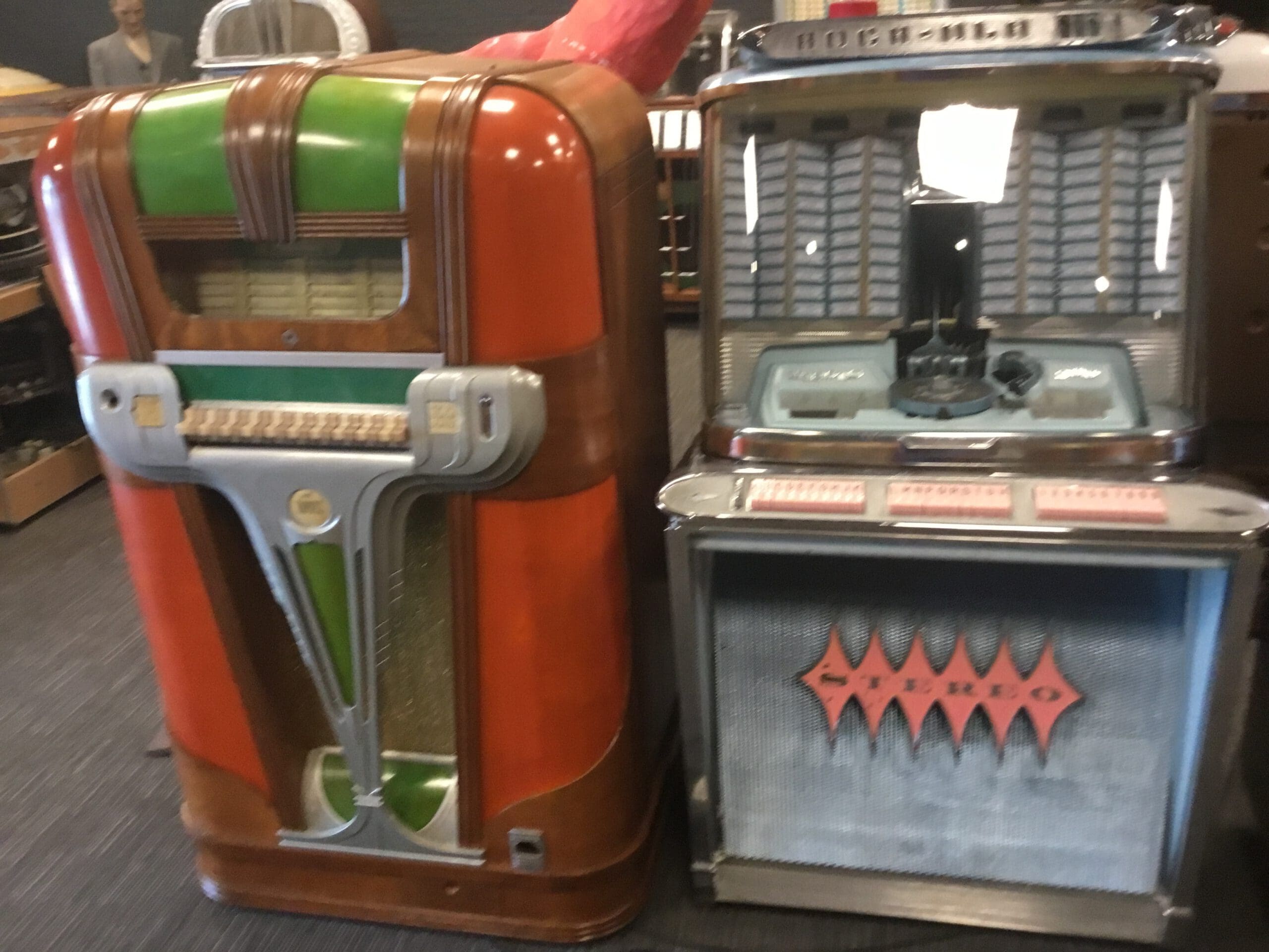 Jukeboxen te koop van bouwjaar 1936 tot 1963