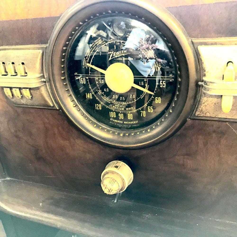 Zenith Consoleradio met PU +/- 1940 werkt! Zeldzaam!!
