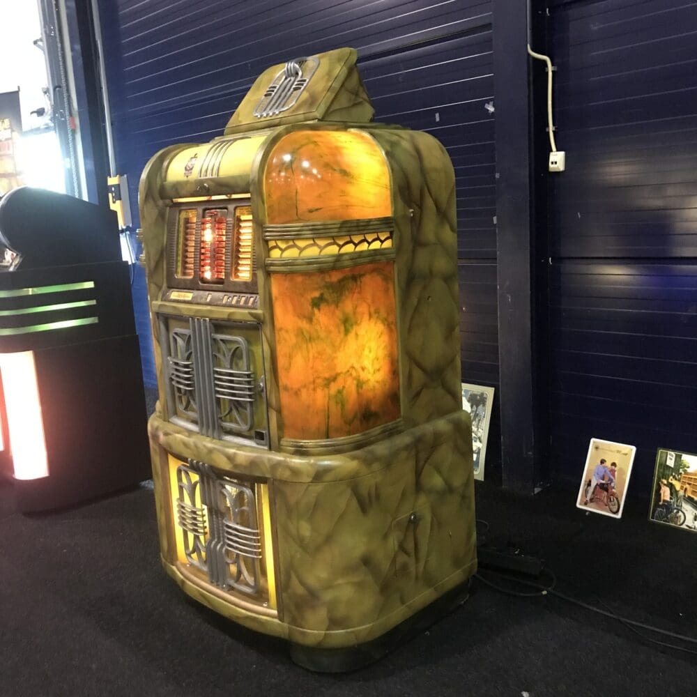 RockOla 1405 “Super Luxury Light Up” Art Deco 1940 Gerestaureerd. Verkocht - Afbeelding 2