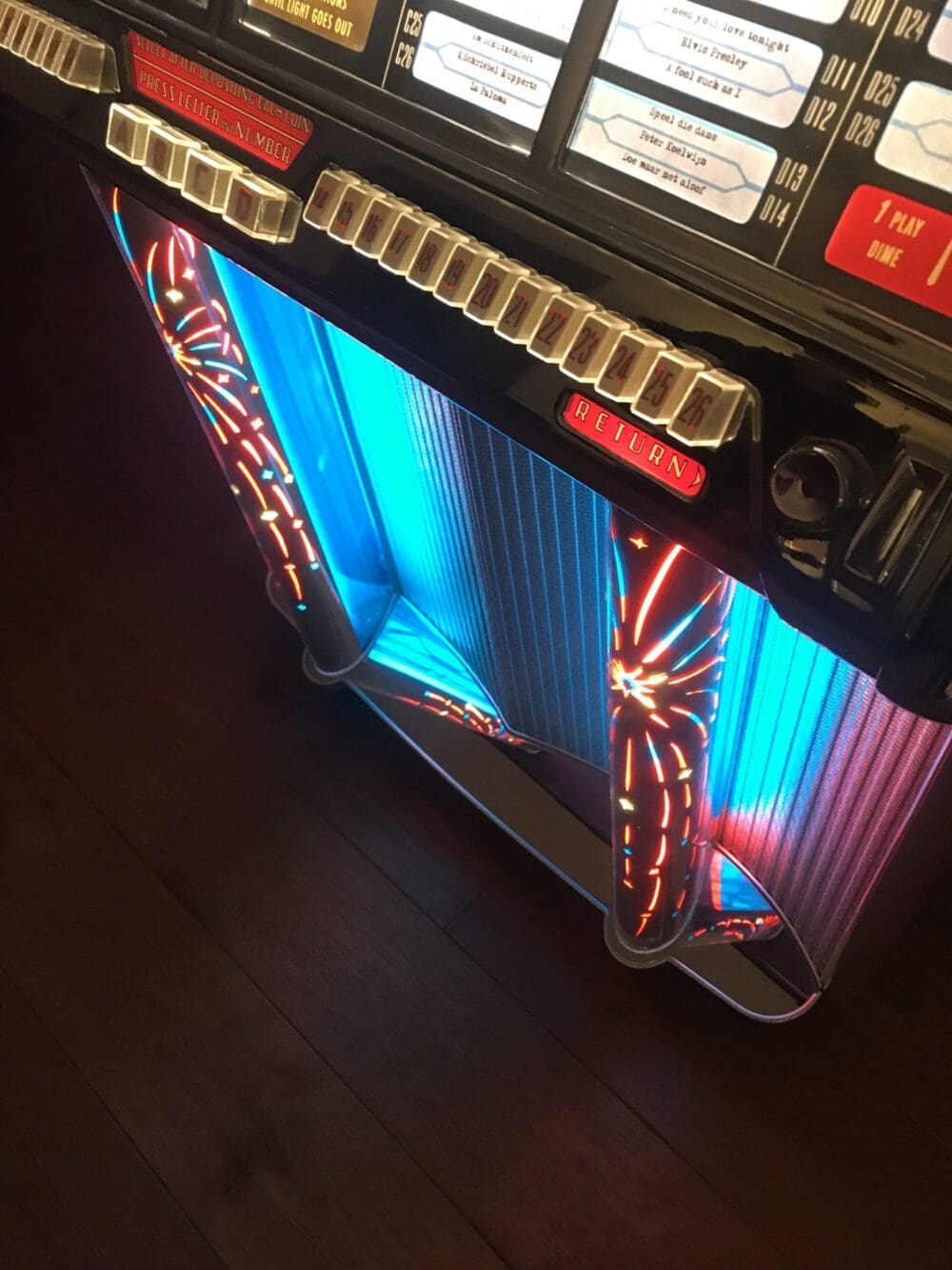 Serviceabonnement 45 rpm jukebox alleen USA jukeboxen tot 1963 <25km rondom Den Bosch - Afbeelding 8