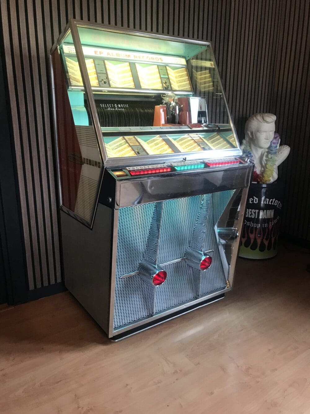 Serviceabonnement 45 rpm jukebox alleen USA jukeboxen tot 1963 <25km rondom Den Bosch - Afbeelding 3