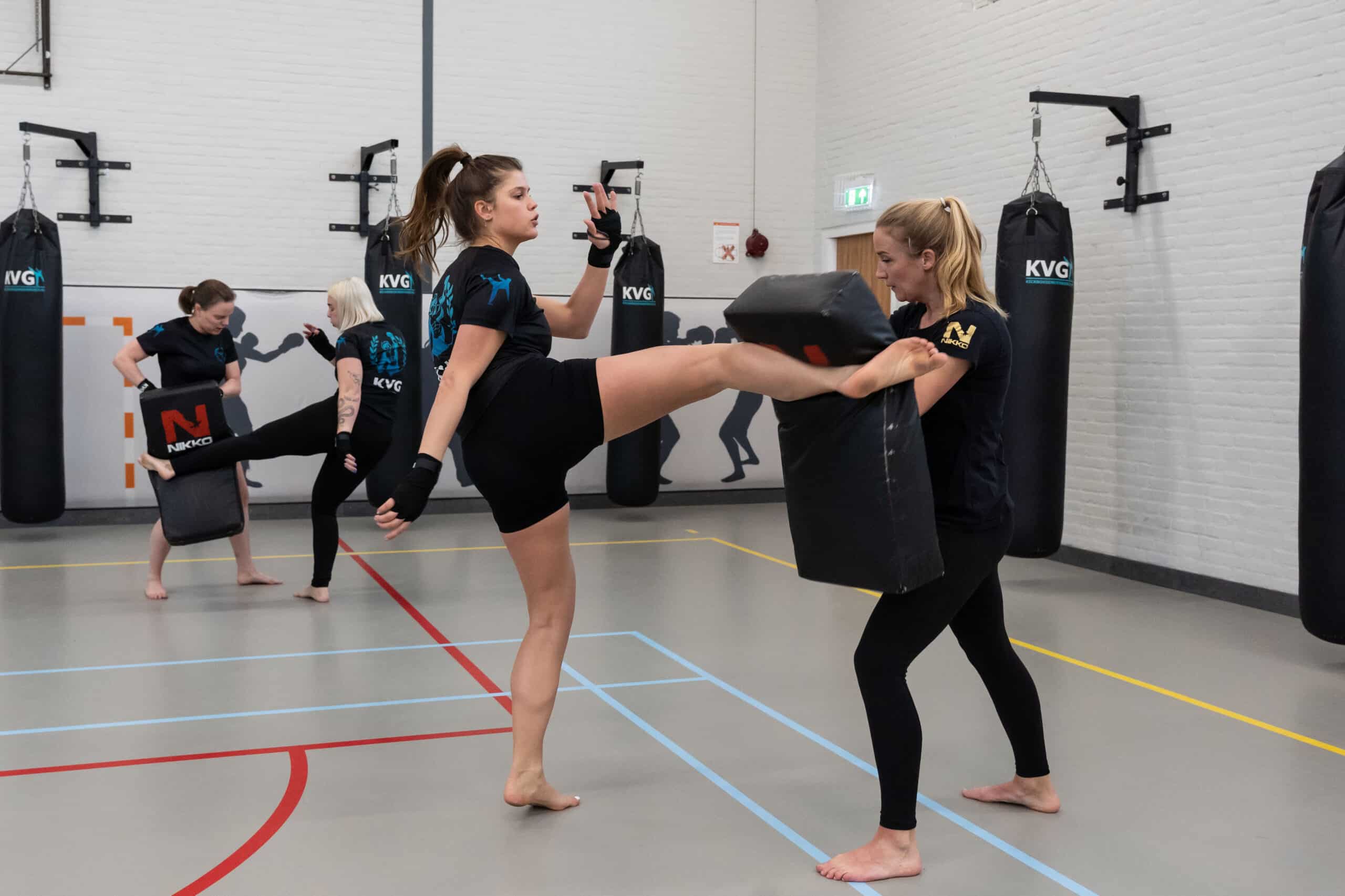 ladiesonly kickboksen - kickboksen alleen voor vrouwen