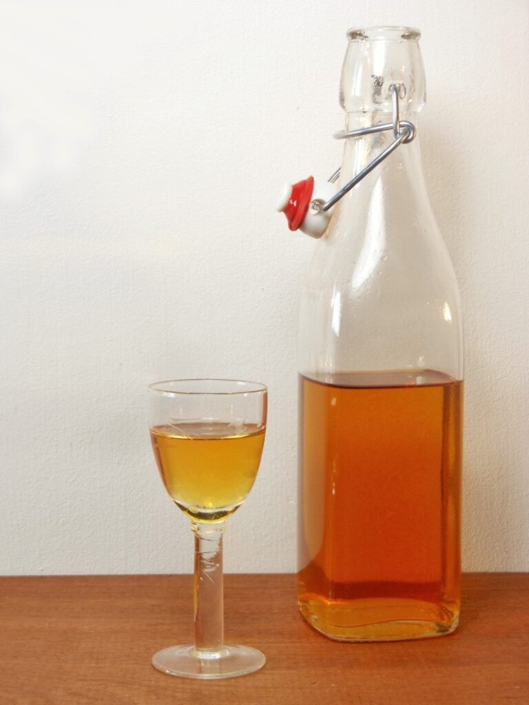 Zelf sinaasappellikeur maken (beetje zoals Grand Marnier) 