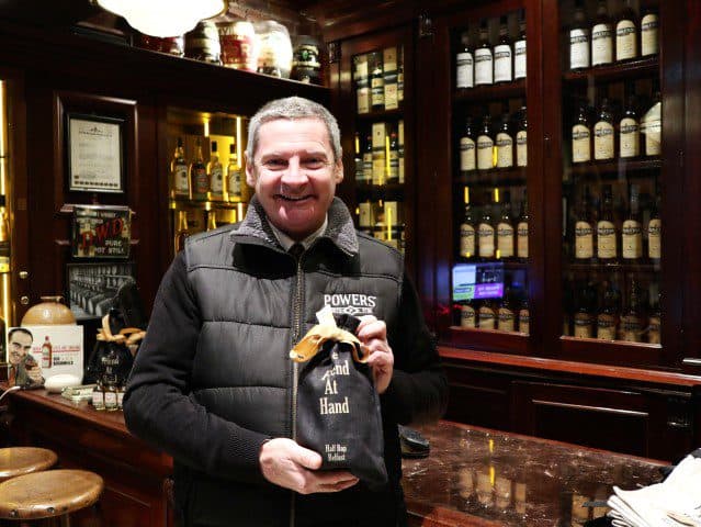 De smaken van Noord-Ierland - whiskey winkel The Friend at Hand