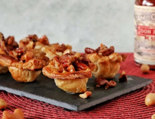 Bladerdeeg hapjes met brie, noten en rum