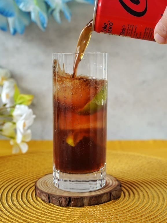 5 Zomerse cocktails met WITTE RUM - Cuba Libre 
