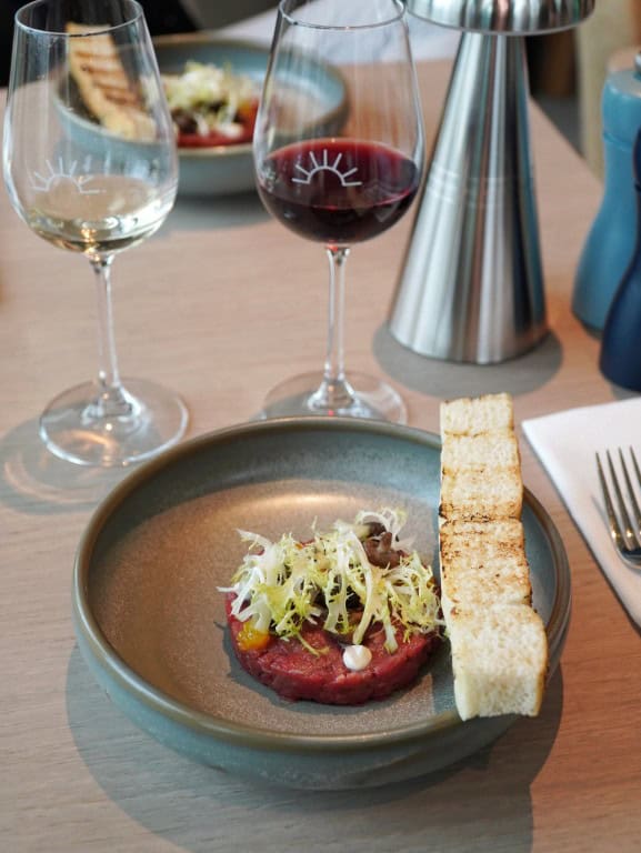 Restaurant Nomon - Carlton Beach Scheveningen - tips restaurants Den Haag en Scheveningen