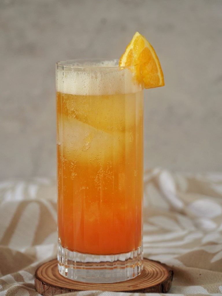 Tripel The Fun gold rum cocktail 