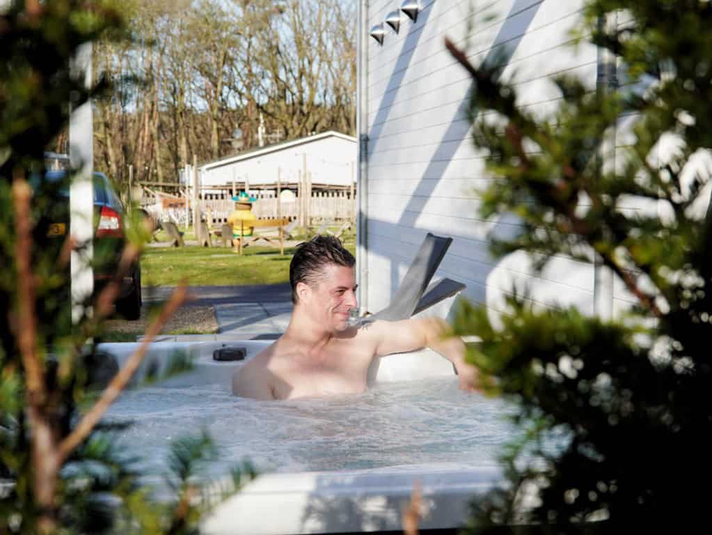 Landal Mooi Zutendaal review recensie - Luxe bubbelbad jacuzzi 