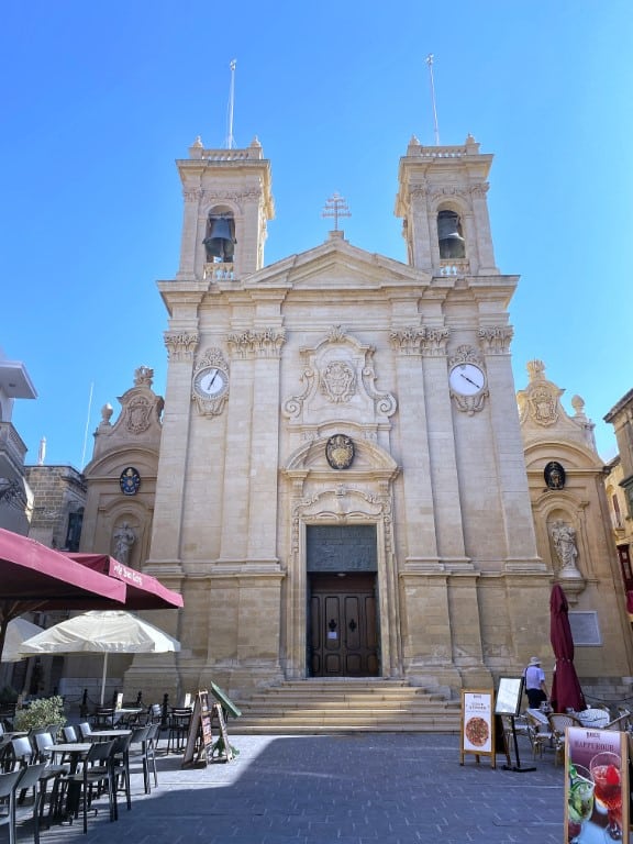 Struinen door de kleine straatjes van Ir-Rabat Victoria