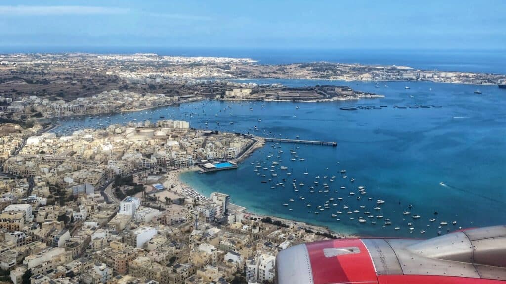 vliegen naar Malta - uitzicht vliegtuig