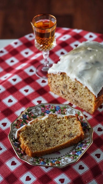 Bananenbrood met rum en rumglazuur