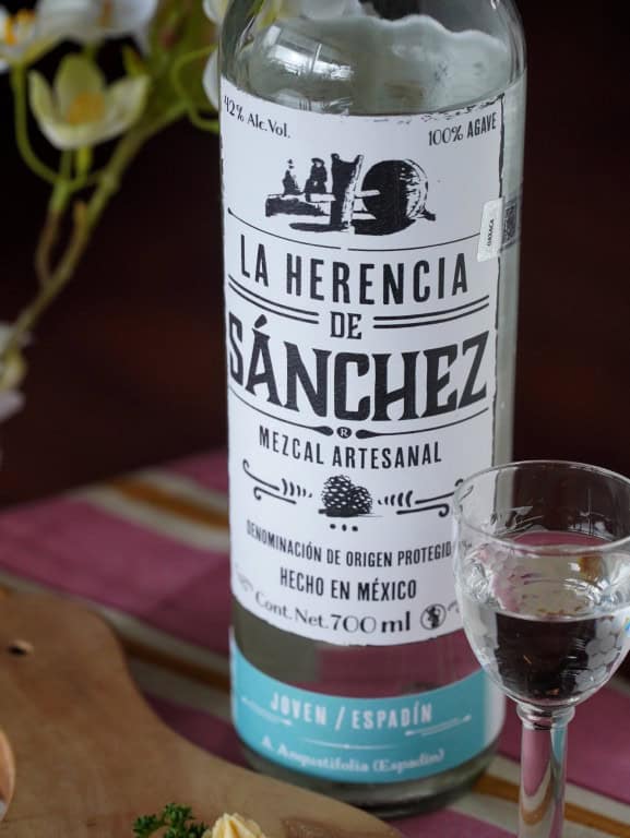 Herencia de Sánchez Espadín Mezcal & Mexicaans gevulde eitjes