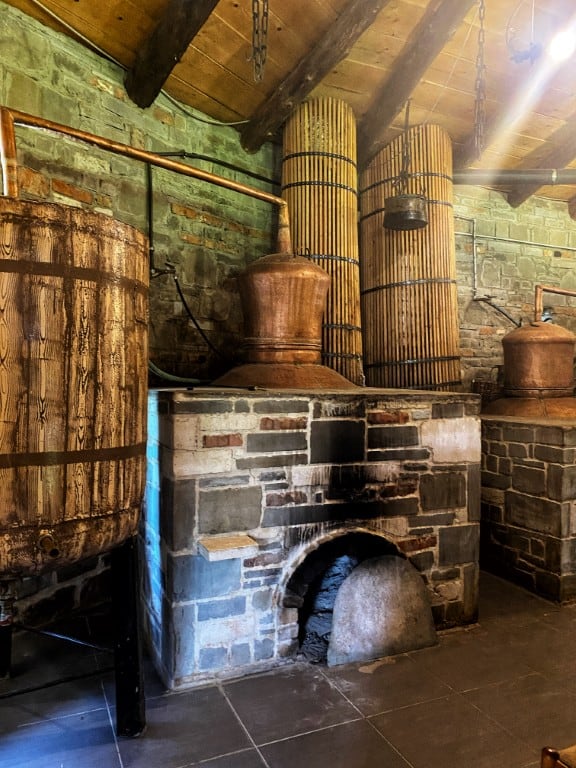 Houtgestookte Raki Distillery Albania 
