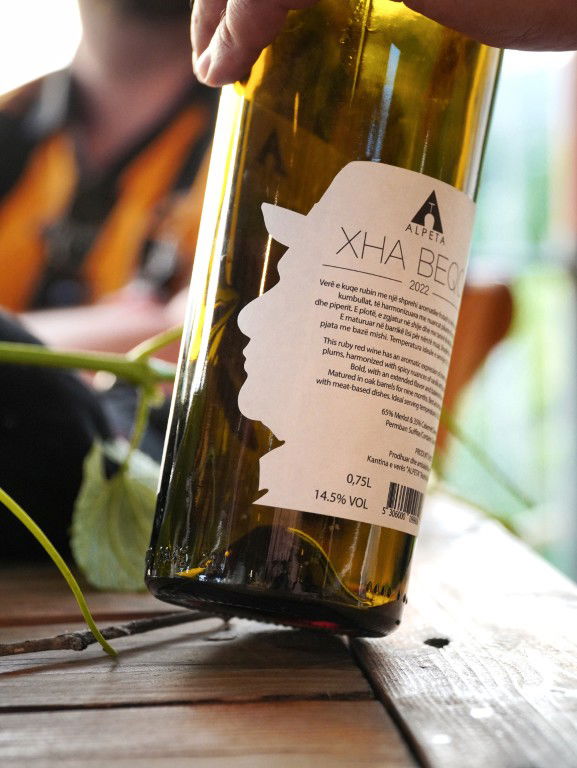 Wijnen en Raki van Alpeta Agrotourism & Winery