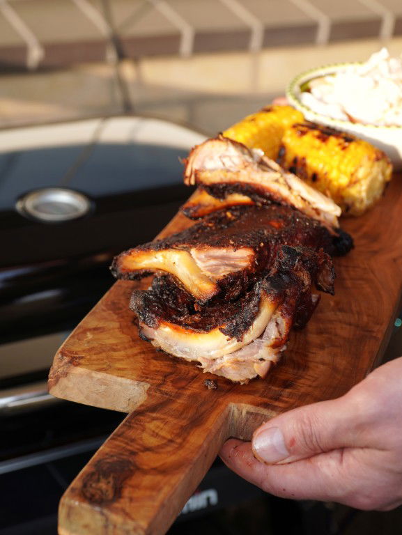 Gochujang Spareribs van de Weber Lumin barbecue
