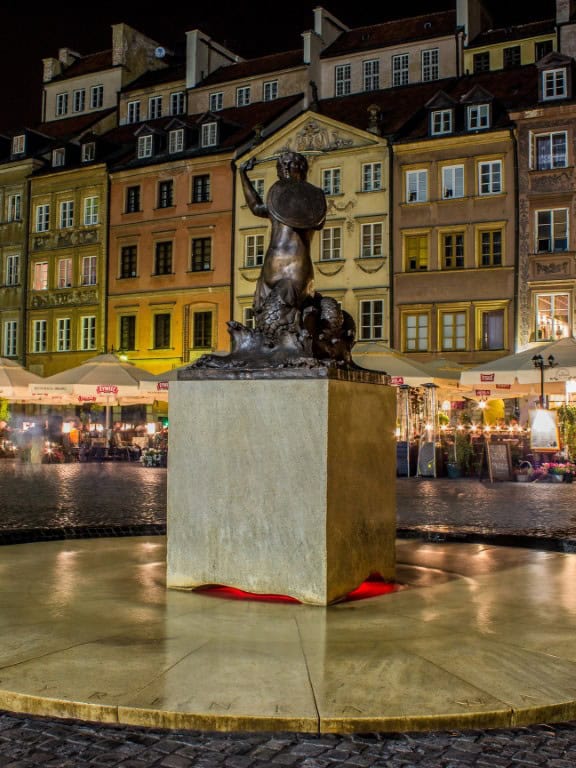 Mermaid Statue-Old Town Market Square_fot. Dima Malihin © City of Warsaw 2 (Middel)