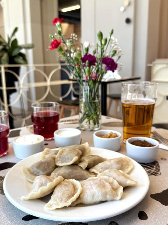 Pierogies eten bij Pierogarnia Syrena Irena