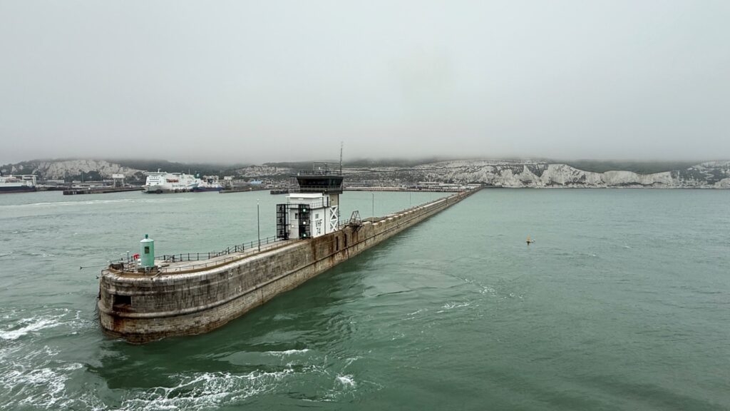 Met eigen auto naar Zuid-Engeland: Boot versus Eurotunnel/Le Shuttle 1 Met eigen auto naar Zuid-Engeland Boot versus EurotunnelLe Shuttle