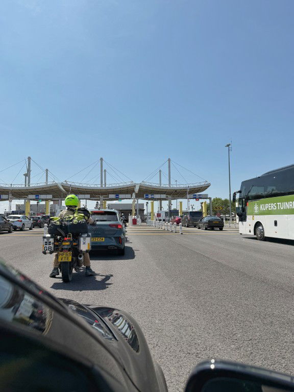 Met eigen auto naar Zuid-Engeland Boot versus EurotunnelLe Shuttle - Via de Eurotunnel Le Shuttle met je auto naar Zuid-Engeland