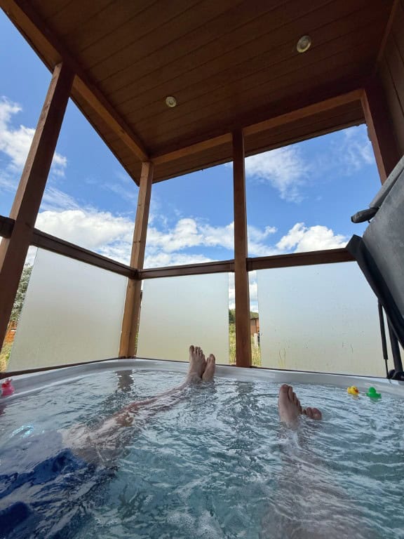 Review Landal Rockingham Forest - jacuzzi