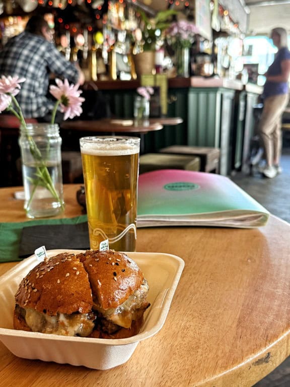 Restaurants in Brighton (Burger Brothers & The Basketmakers Arms)