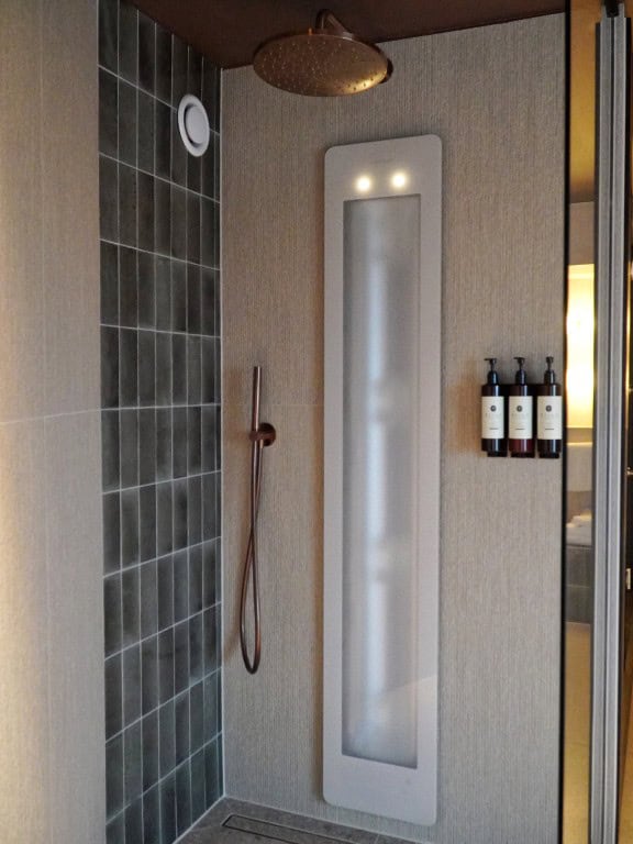 Suite dreams op de Cauberg: Thermae 2000 opent luxe Wellness Suites 9 Suite dreams op de Cauberg Thermae 2000 opent luxe Wellness Suites - luxe badkamer