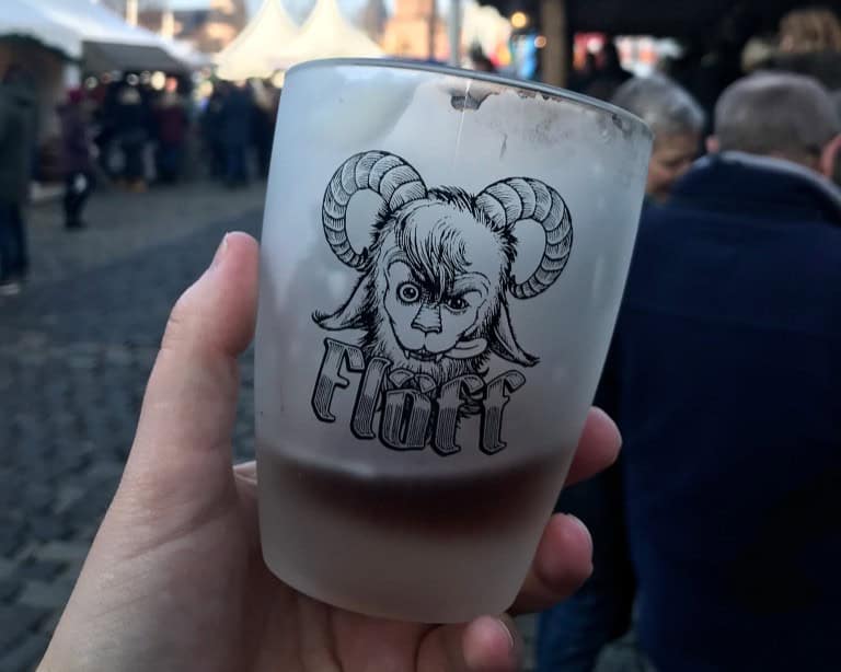 De Kerstmarkten in Keulen bezoeken 18 Kerstmarkten in Keulen - Schokoladenmuseum Cologne Harbour Christmas Market