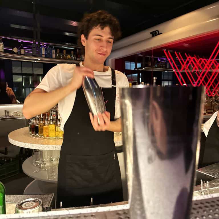 Mijn tips: Eten en drinken in Amsterdam 11 Tips voor Amsterdam cocktailbar Super Lyan