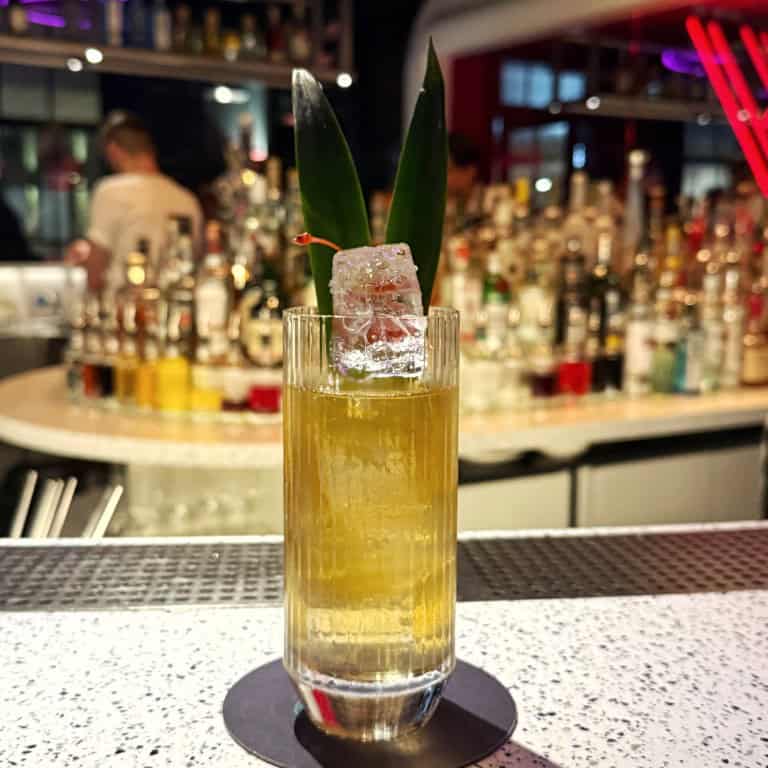 Mijn tips: Eten en drinken in Amsterdam 13 Tips voor Amsterdam cocktailbar Super Lyan