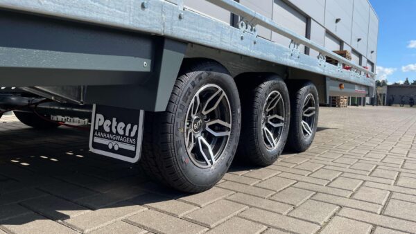 Brian james T Transporter 550x224 Voorraad model