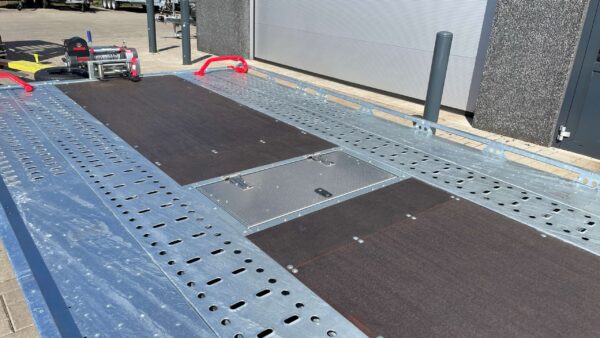 Brian james T Transporter 550x224 Voorraad model