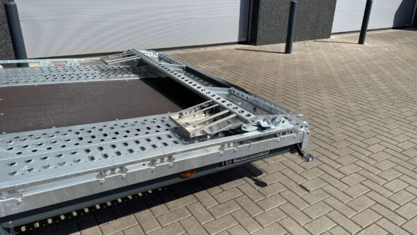Brian james T Transporter 550x224 Voorraad model