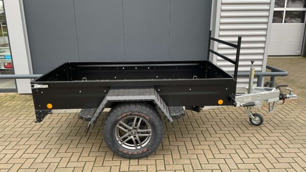 Böckmann bakwagen Offroad zwart 1300kg 243x123 cm