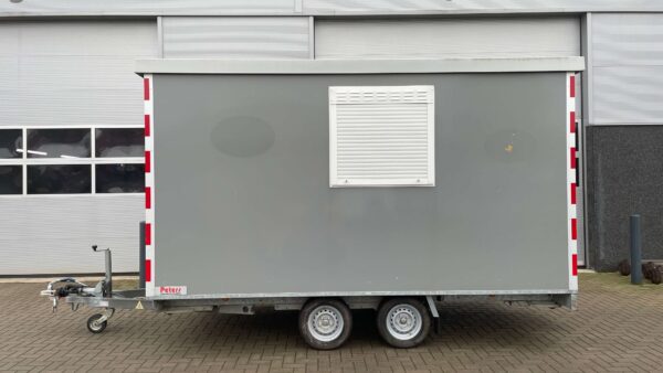 Brouwer Schaftwagen 2000kg 4.00m x 2.00m Bouwjaar 07-2021 - lichte buitenwand schade