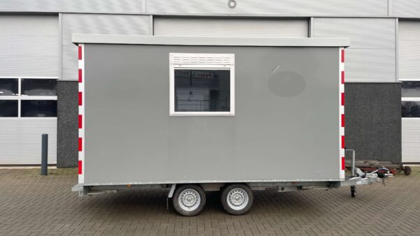 Brouwer Schaftwagen 2000kg 4.00m x 2.00m Bouwjaar 07-2021 - lichte buitenwand schade