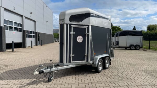 Gebruikte paardentrailer Henra 1-paards Zeer nette staat!