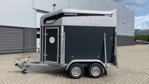 Gebruikte paardentrailer Henra 1-paards Zeer nette staat!