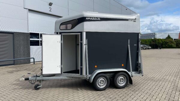 Gebruikte paardentrailer Henra 1-paards Zeer nette staat!