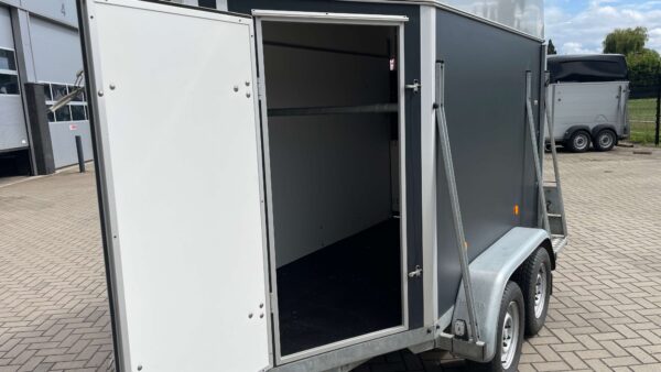 Gebruikte paardentrailer Henra 1-paards Zeer nette staat!
