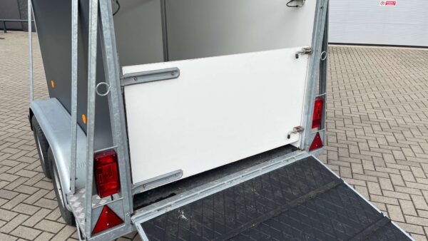 Gebruikte paardentrailer Henra 1-paards Zeer nette staat!
