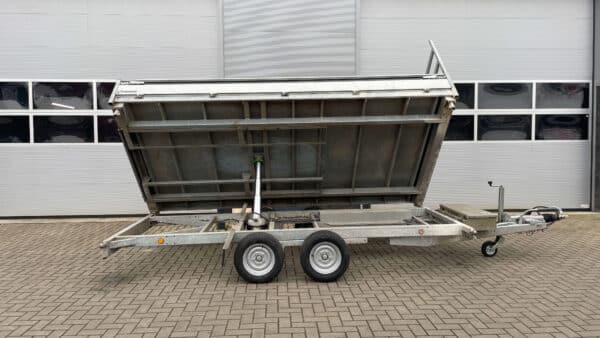 Henra kipper (3-zijdig) 3500KG 401x202cm Bouwjaar 04-2024