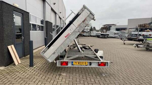 Henra kipper (3-zijdig) 3500KG 401x202cm Bouwjaar 04-2024