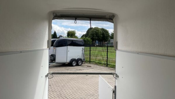Gebruikte paardentrailer Henra 1-paards Zeer nette staat!