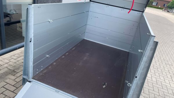 Anssems gesloten aanhangwagen aluminium 211x126x118cm 750kg geremd