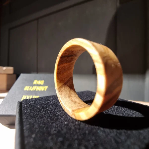 20230928 112721 Olijfhouten ring incl. graveren - Natuurlijk Materiaal - Ring voor mannen, Ring voor Vrouwen, Verlovingsring