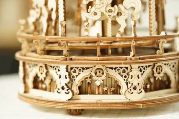 details 5 AMK62 Romantic Carousel - Houten Bouwpakket 3D-Puzzel DIY Robotime/ROKR/Rolife